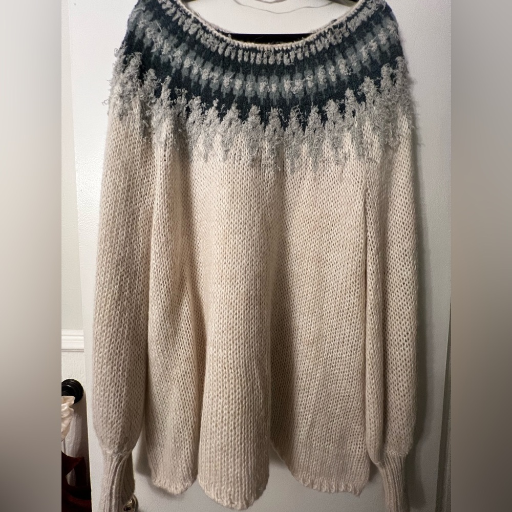 Free People navy and White Patterned Sweater